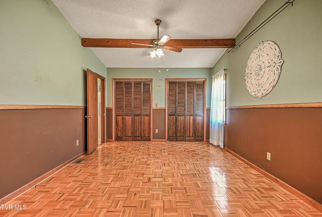 3124 Hickory Tree Road, Bluff City, TN 37618