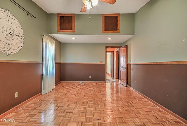 3124 Hickory Tree Road, Bluff City, TN 37618