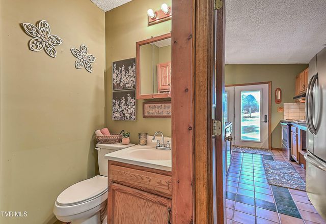 3124 Hickory Tree Road, Bluff City, TN 37618