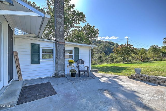 3124 Hickory Tree Road, Bluff City, TN 37618