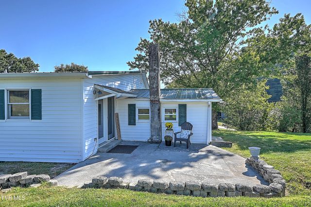 3124 Hickory Tree Road, Bluff City, TN 37618
