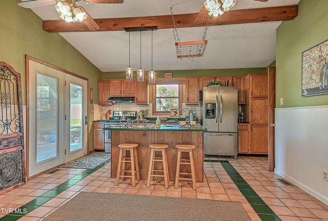 3124 Hickory Tree Road, Bluff City, TN 37618