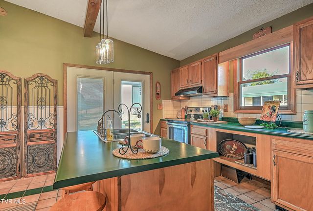 3124 Hickory Tree Road, Bluff City, TN 37618
