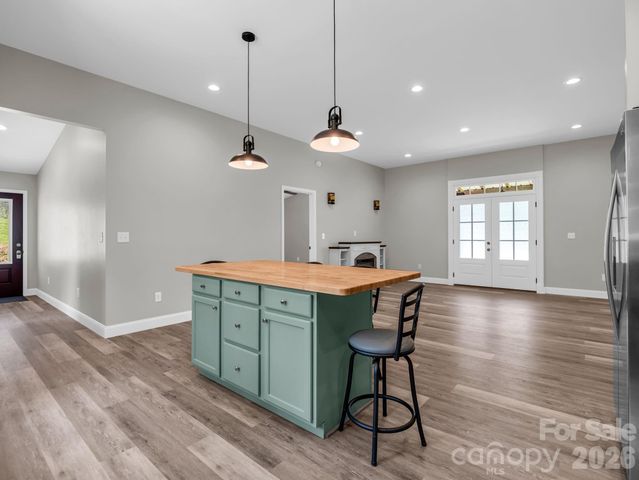 122 John Warren Drive, Forest City, NC 28043