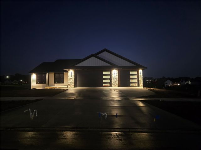 720 17th Avenue SW, Mt Vernon, IA 52314