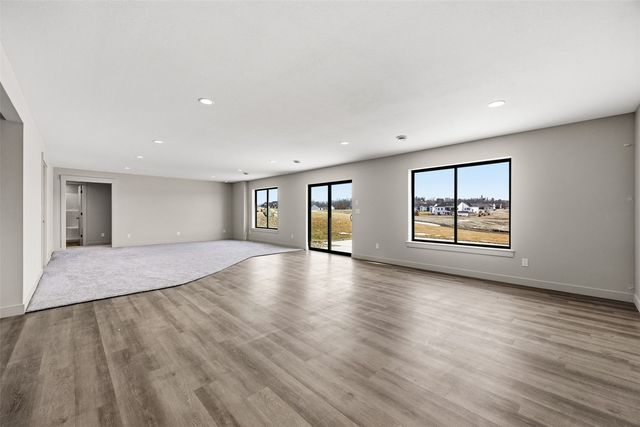 720 17th Avenue SW, Mt Vernon, IA 52314