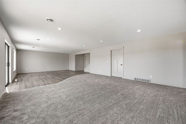 720 17th Avenue SW, Mt Vernon, IA 52314