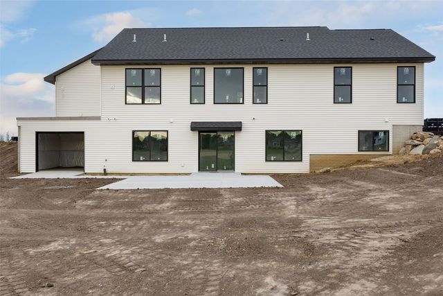 720 17th Avenue SW, Mt Vernon, IA 52314