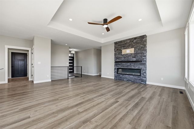 720 17th Avenue SW, Mt Vernon, IA 52314