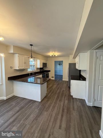 3501 MAJESTIC PINE LN, Fairfax, VA 22033