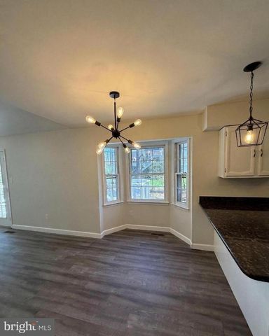 3501 MAJESTIC PINE LN, Fairfax, VA 22033