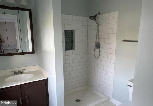 3501 MAJESTIC PINE LN, Fairfax, VA 22033