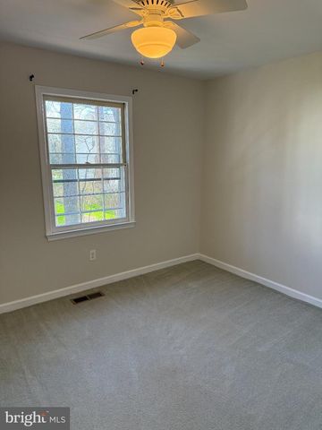 3501 MAJESTIC PINE LN, Fairfax, VA 22033