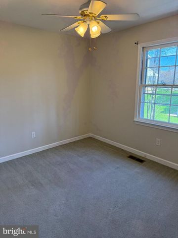 3501 MAJESTIC PINE LN, Fairfax, VA 22033