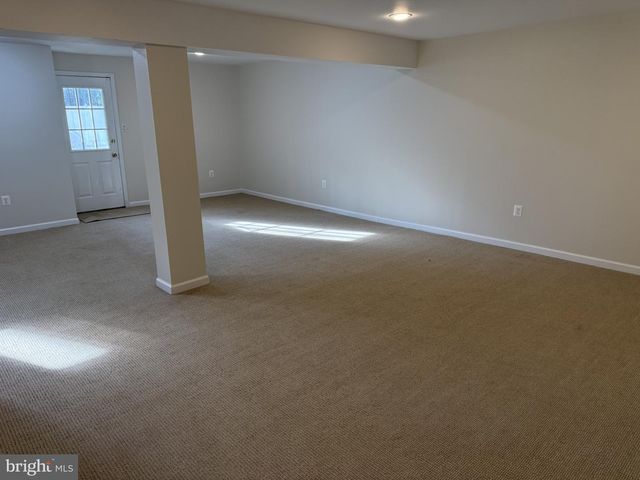 3501 MAJESTIC PINE LN, Fairfax, VA 22033