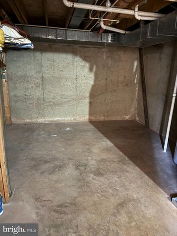 3501 MAJESTIC PINE LN, Fairfax, VA 22033