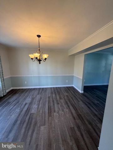 3501 MAJESTIC PINE LN, Fairfax, VA 22033