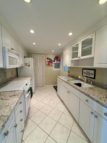 5400 N Ocean Drive, Singer Island, FL 33404