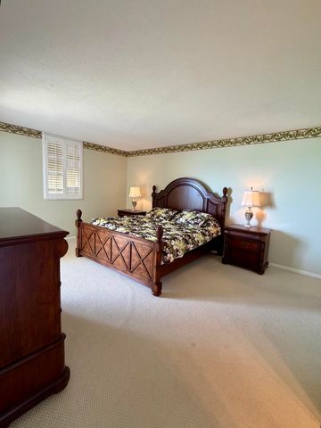 5400 N Ocean Drive, Singer Island, FL 33404