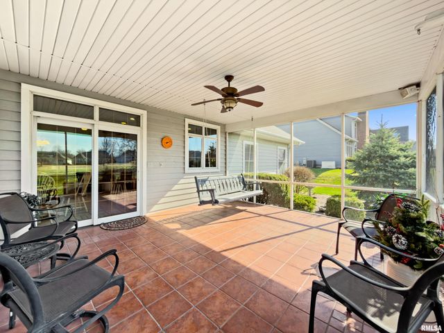 4330 W LONGMEADOW Court, Peoria, IL 61615
