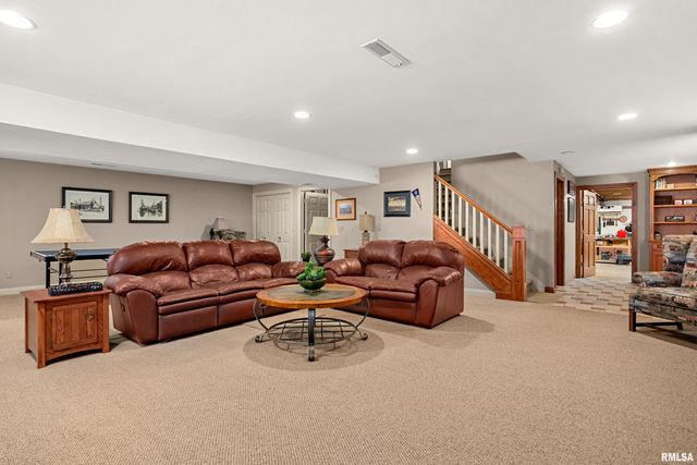 4330 W LONGMEADOW Court, Peoria, IL 61615