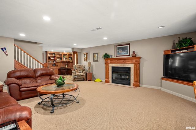 4330 W LONGMEADOW Court, Peoria, IL 61615