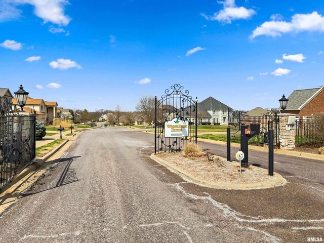 4330 W LONGMEADOW Court, Peoria, IL 61615