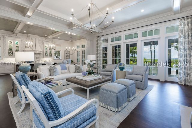 16 Hampton Ln, Bluffton, SC 29910