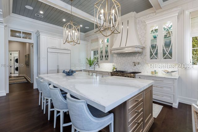 16 Hampton Ln, Bluffton, SC 29910