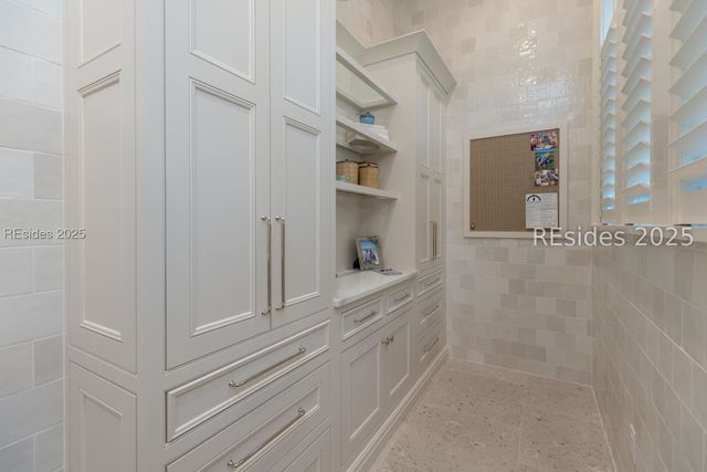 16 Hampton Ln, Bluffton, SC 29910