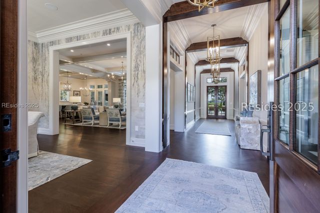 16 Hampton Ln, Bluffton, SC 29910