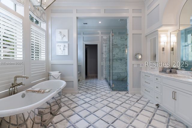 16 Hampton Ln, Bluffton, SC 29910