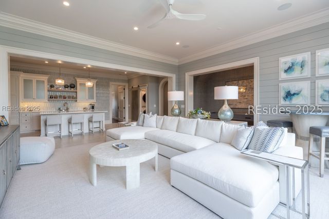 16 Hampton Ln, Bluffton, SC 29910