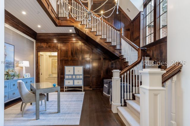 16 Hampton Ln, Bluffton, SC 29910