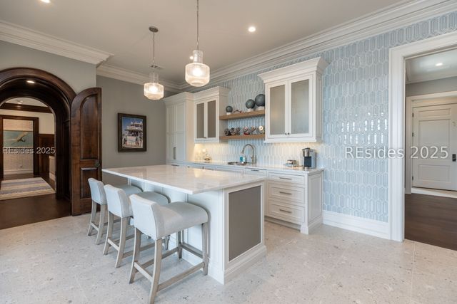 16 Hampton Ln, Bluffton, SC 29910