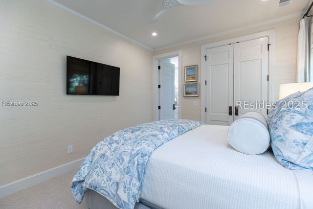 16 Hampton Ln, Bluffton, SC 29910