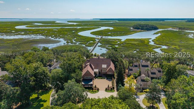 16 Hampton Ln, Bluffton, SC 29910