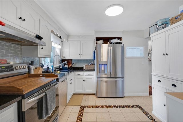 38 Mercedes Rd, Brockton, MA 02301