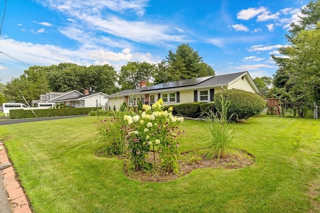 38 Mercedes Rd, Brockton, MA 02301