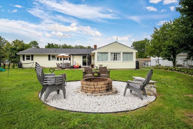 38 Mercedes Rd, Brockton, MA 02301
