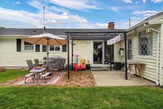 38 Mercedes Rd, Brockton, MA 02301