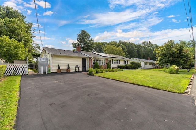 38 Mercedes Rd, Brockton, MA 02301