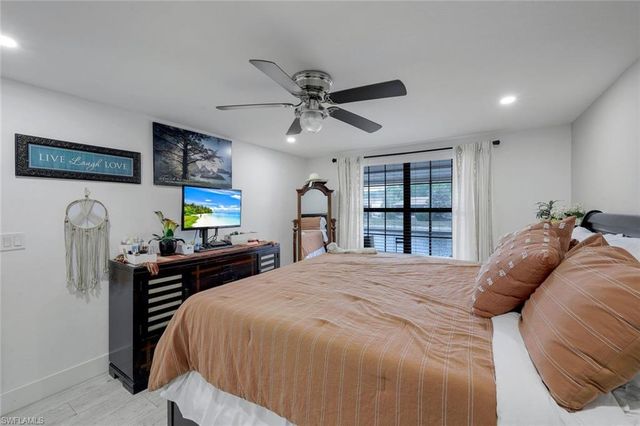 5229 Treetops DR # I, Naples, FL 34113