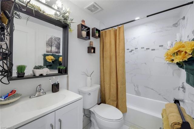 5229 Treetops DR # I, Naples, FL 34113