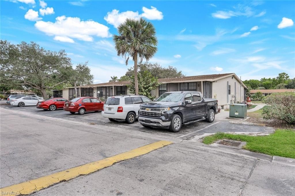 5229 Treetops DR I, NAPLES, FL 34113 — photo 3