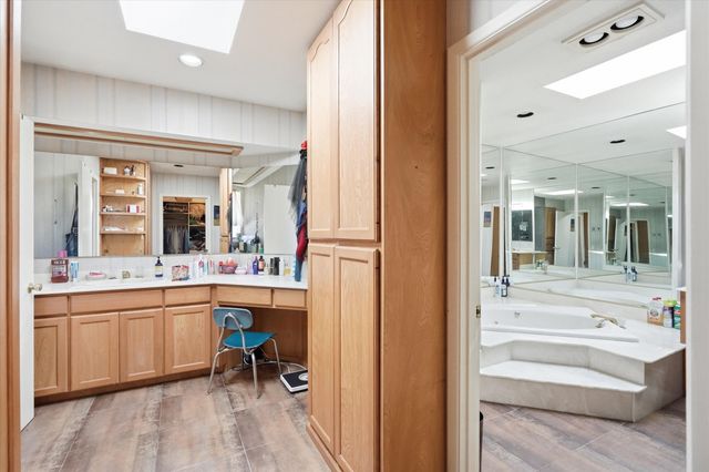 325 Mountain View Place, Grants Pass, OR 97527