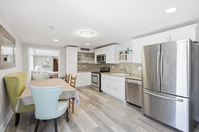 325 Mountain View Place, Grants Pass, OR 97527