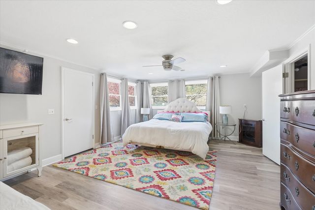 325 Mountain View Place, Grants Pass, OR 97527