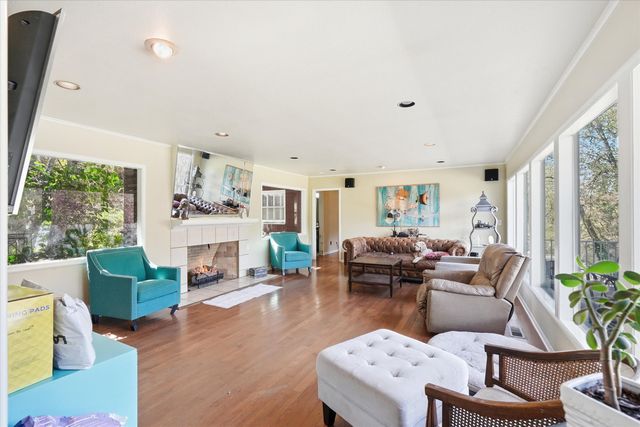 325 Mountain View Place, Grants Pass, OR 97527