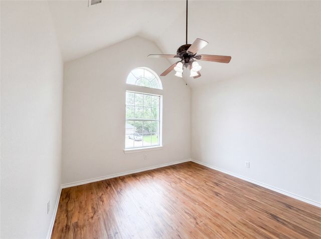 6218 Kingswood Drive, Arlington, TX 76001